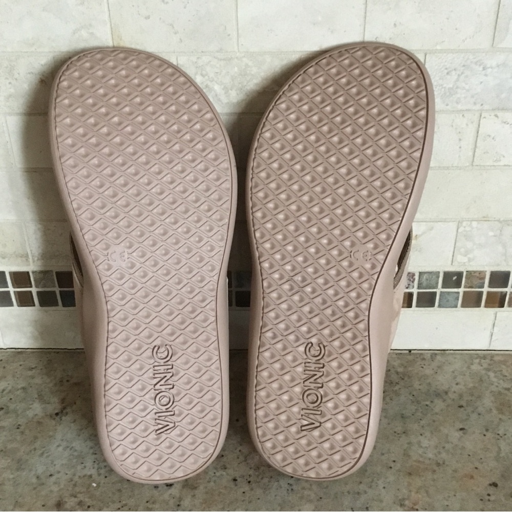 NEW Vionic Tava Suede Desert Sand Thong Sandals - Picture 10 of 12